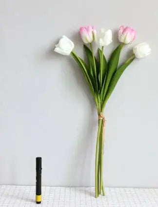 Decoración de Sala con Tulipanes Artificiales