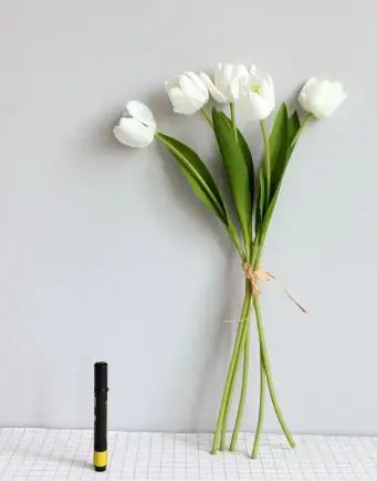 Decoración de Sala con Tulipanes Artificiales