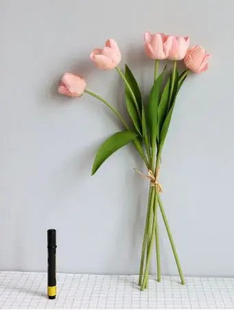 Decoración de Sala con Tulipanes Artificiales