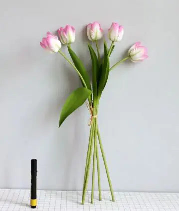 Decoración de Sala con Tulipanes Artificiales